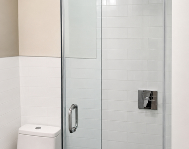410 Eastern Parkway - Photo Thumbnail 6