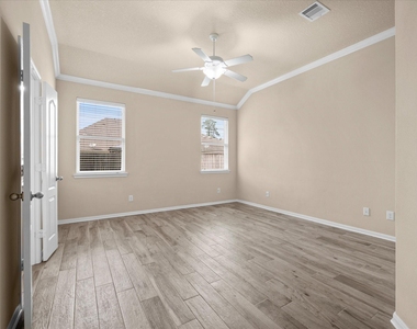 26 Canterborough Place - Photo Thumbnail 10