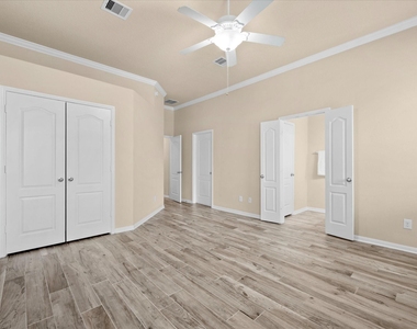 26 Canterborough Place - Photo Thumbnail 11