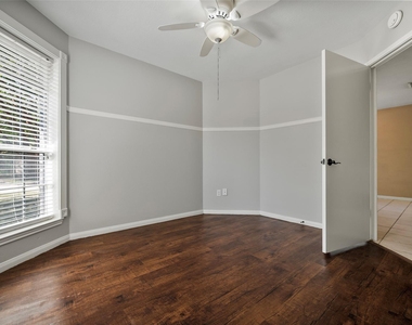 18103 Gravenhurst Lane - Photo Thumbnail 6