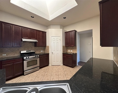6018 Twin Creek - Photo Thumbnail 5