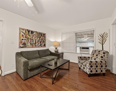 2021 Southgate Boulevard - Photo Thumbnail 5