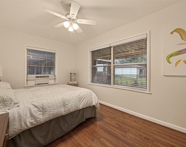 2021 Southgate Boulevard - Photo Thumbnail 10