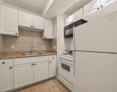 2021 Southgate Boulevard - Photo Thumbnail 6