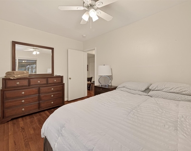 2021 Southgate Boulevard - Photo Thumbnail 12