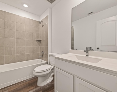 6107 Ginevra Summers Drive - Photo Thumbnail 24