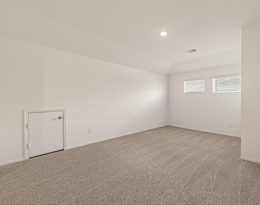 6107 Ginevra Summers Drive - Photo Thumbnail 28