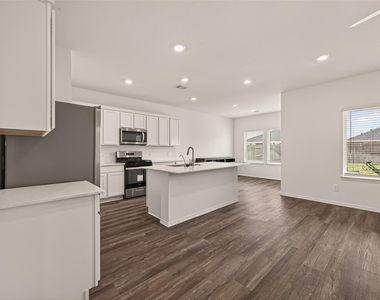 6107 Ginevra Summers Drive - Photo Thumbnail 22