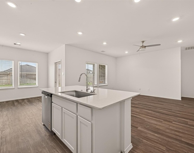 6107 Ginevra Summers Drive - Photo Thumbnail 20