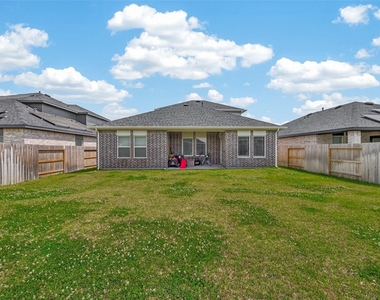 6107 Ginevra Summers Drive - Photo Thumbnail 47