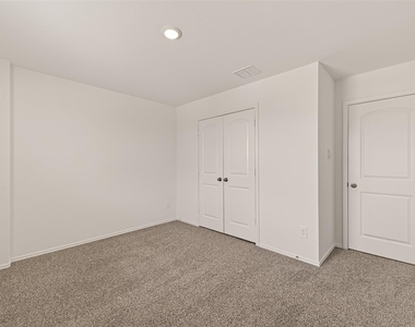 6107 Ginevra Summers Drive - Photo Thumbnail 34