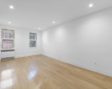 213 East 37th Street - Photo Thumbnail 1