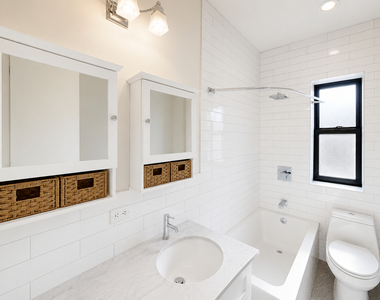 410 Eastern Parkway - Photo Thumbnail 5
