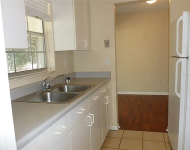 5330 Springwood Road - Photo Thumbnail 11