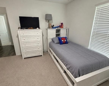 12150 Folger Street - Photo Thumbnail 5