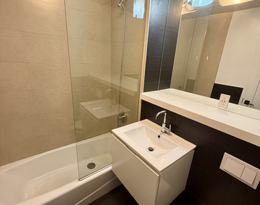 147 Rogers Avenue - Photo Thumbnail 14
