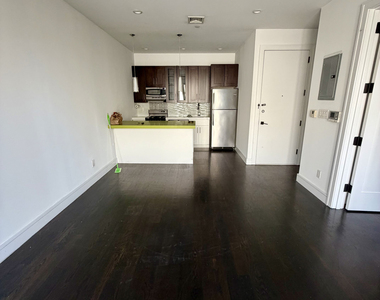 147 Rogers Avenue - Photo Thumbnail 4