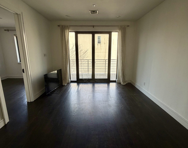 147 Rogers Avenue - Photo Thumbnail 5