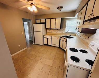 669 Lear Terrace - Photo Thumbnail 2
