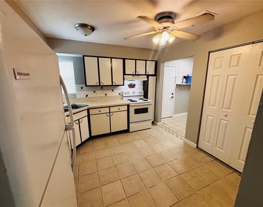 669 Lear Terrace - Photo Thumbnail 8