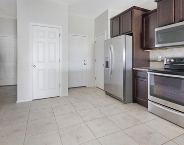 4770 White Sanderling Court - Photo Thumbnail 7