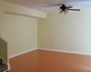 12425 Touchton Dr - Photo Thumbnail 3