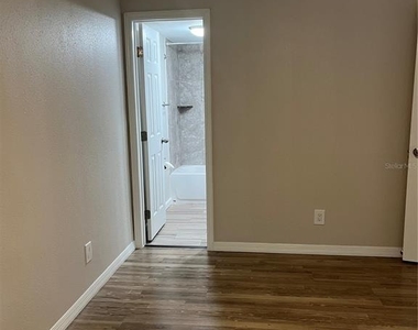 528 Golden Raintree Place - Photo Thumbnail 18