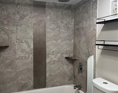 528 Golden Raintree Place - Photo Thumbnail 16