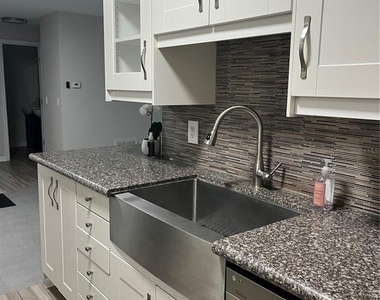 528 Golden Raintree Place - Photo Thumbnail 11
