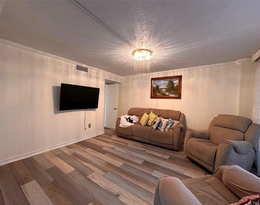 2699 Seville Boulevard - Photo Thumbnail 15