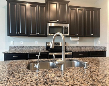 9671 Ivory Drive - Photo Thumbnail 5