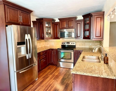 5210 4th Avenue N - Photo Thumbnail 7