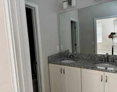 2531 W Walnut Street - Photo Thumbnail 8