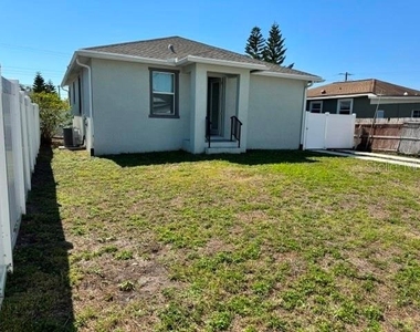 2531 W Walnut Street - Photo Thumbnail 17