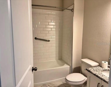 2531 W Walnut Street - Photo Thumbnail 11