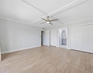 4141 Bayshore Boulevard - Photo Thumbnail 14