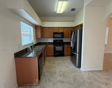 31037 Baclan Drive - Photo Thumbnail 4