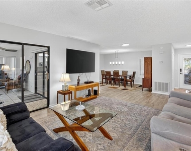 2221 Ivan Court - Photo Thumbnail 6