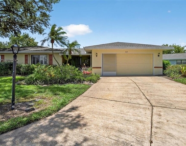 2221 Ivan Court - Photo Thumbnail 38