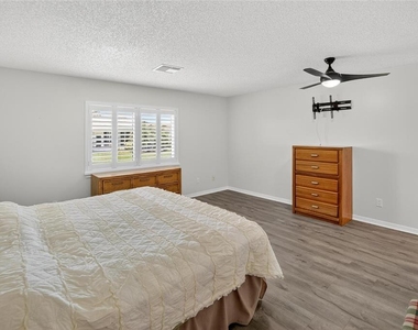 2221 Ivan Court - Photo Thumbnail 21