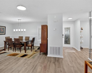 2221 Ivan Court - Photo Thumbnail 8