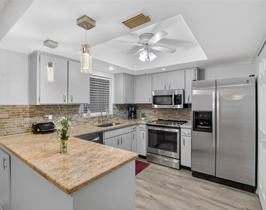 2221 Ivan Court - Photo Thumbnail 13
