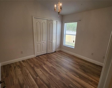 11404 Holmbridge Lane - Photo Thumbnail 22