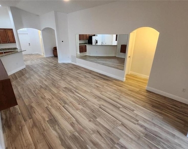 11404 Holmbridge Lane - Photo Thumbnail 21