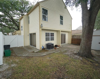 7605 Glades Court - Photo Thumbnail 19