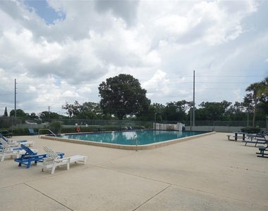 7605 Glades Court - Photo Thumbnail 24