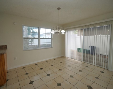 7605 Glades Court - Photo Thumbnail 7