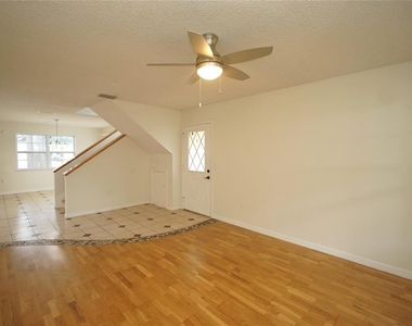 7605 Glades Court - Photo Thumbnail 15