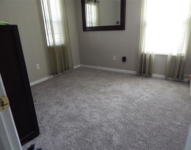 2537 Harn Boulevard - Photo Thumbnail 10