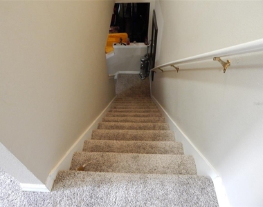 2537 Harn Boulevard - Photo Thumbnail 9